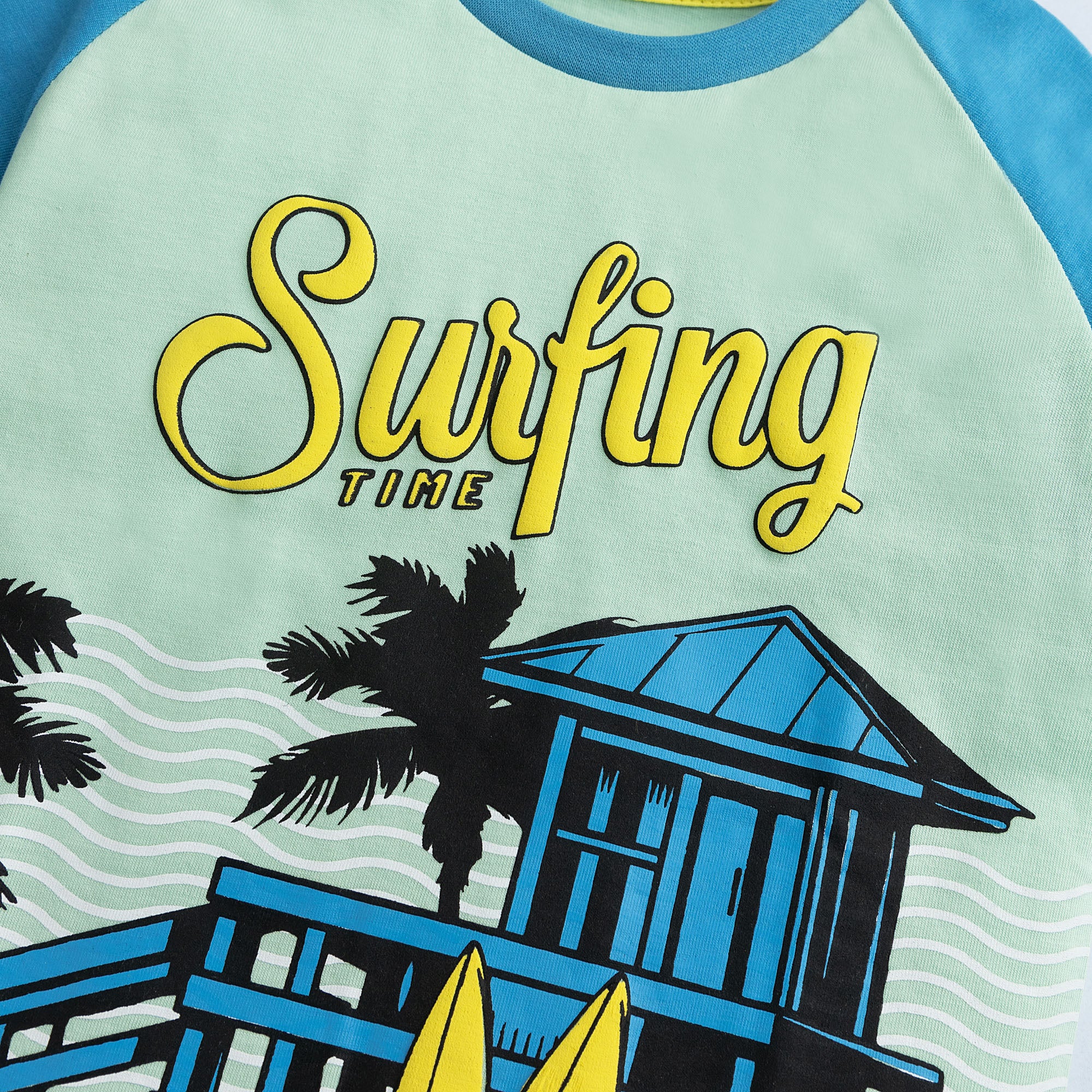 Surfing Vibes Printed T-shirt